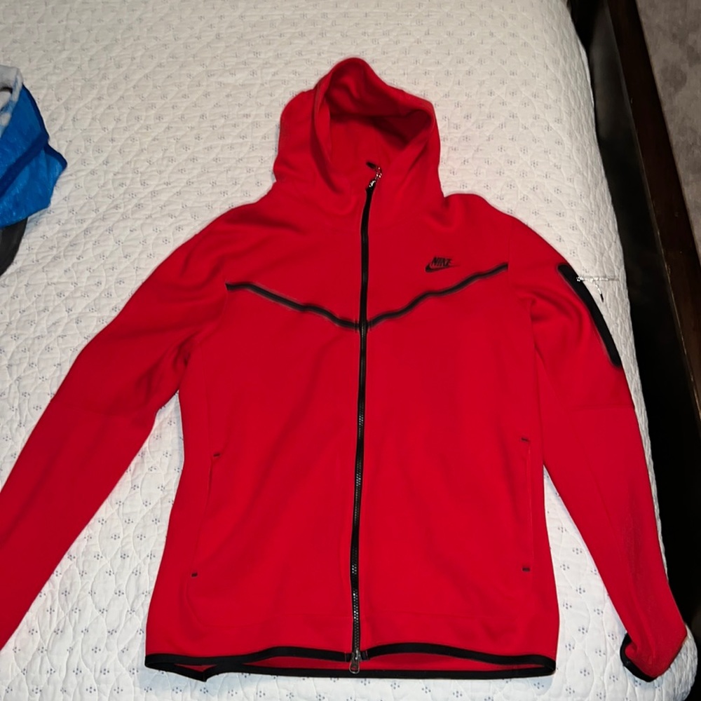 Red Nike Tech (LARGE)